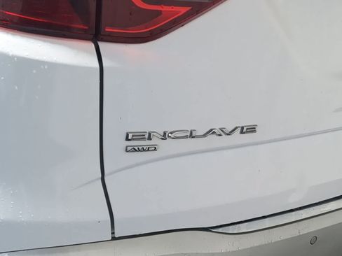 Used 2024 Buick Enclave Essence w/ Sound and Sites Package AWD/4WD image 13