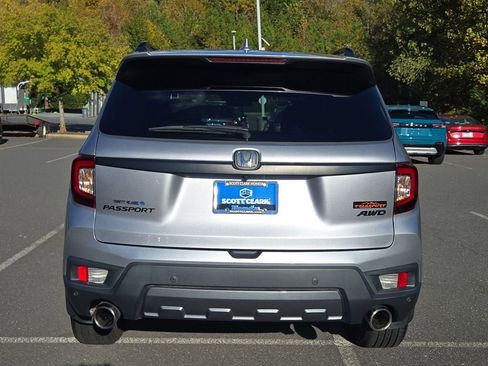 Used 2023 Honda Passport TrailSport image 4