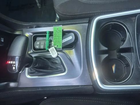 Used 2015 Dodge Charger SE RWD image 11