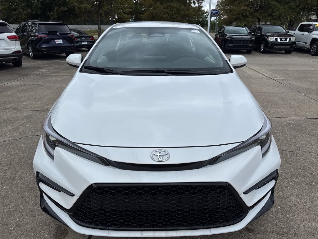Certified 2026 Toyota Corolla SE FWD image 4