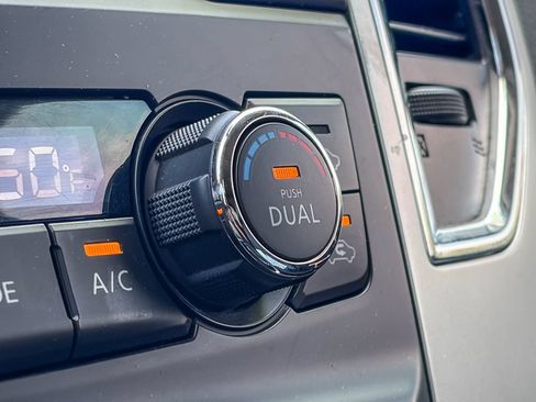 Used 2019 Nissan Titan PRO-4X w/ Pro-4x Convenience Package AWD/4WD image 32