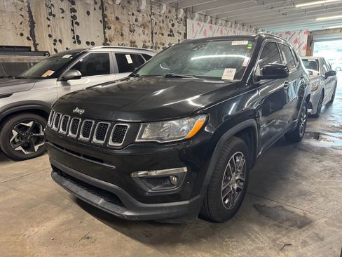 Used 2020 Jeep Compass Latitude FWD image 1