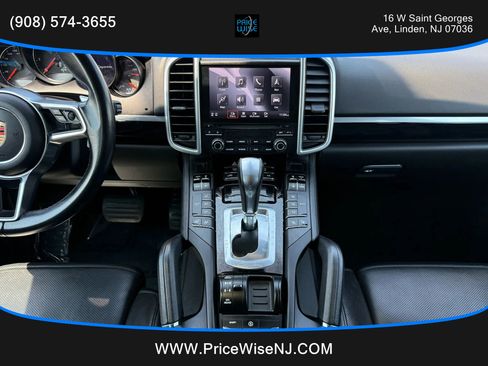 Used 2017 Porsche Cayenne Platinum Edition image 15