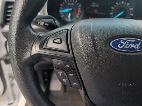 Used 2019 Ford Edge SE w/ SE Fleet Driver's Package FWD image 19