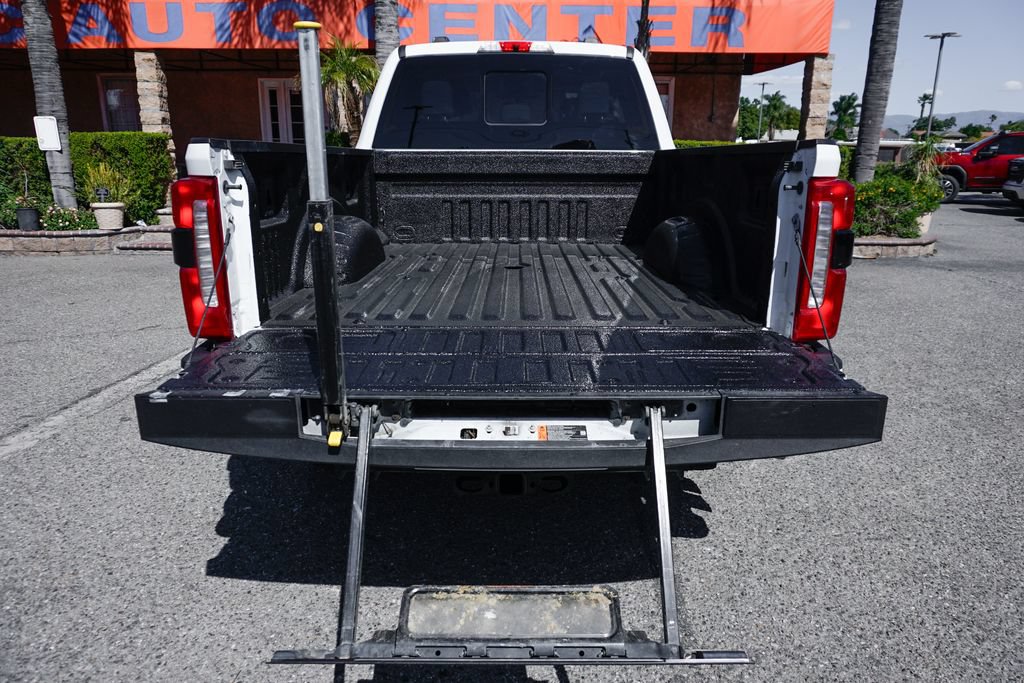 Used 2023 Ford F250 XLT w/ XLT Premium Package AWD/4WD image 8