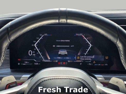 Used 2023 BMW 760i xDrive image 13