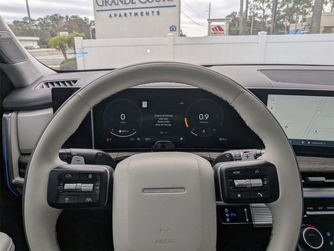 Used 2024 Hyundai Santa Fe Calligraphy image 30