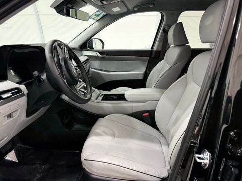 Used 2025 Hyundai Palisade SEL image 13