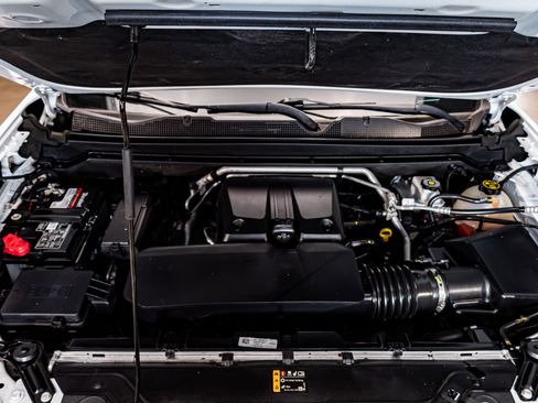 Used 2023 GMC Canyon AT4 image 30