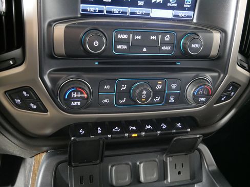 Used 2018 GMC Sierra 1500 Denali w/ Denali Ultimate Package image 23