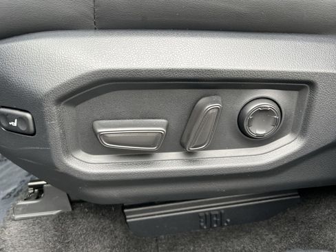 Used 2024 Toyota Tundra Platinum image 14