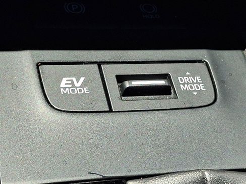 Used 2021 Toyota Venza XLE w/ Softex Package AWD/4WD image 31