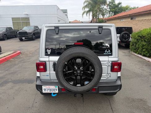 Used 2023 Jeep Wrangler Unlimited Sahara w/ Cold Weather Group AWD/4WD image 12