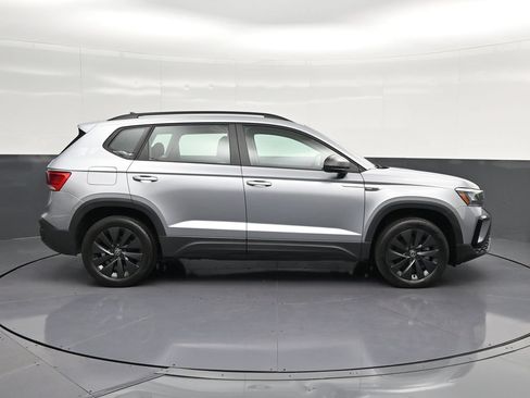 Used 2023 Volkswagen Taos S FWD image 4