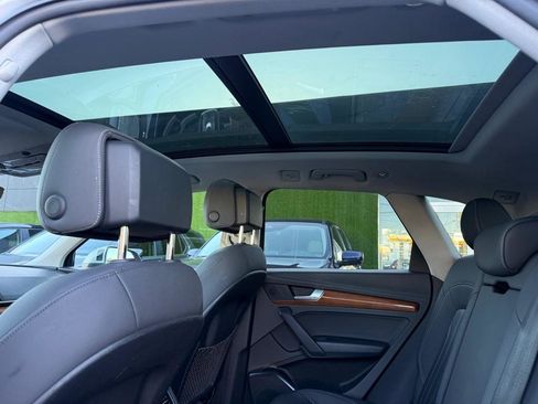 Used 2021 Audi Q5 2.0T Premium w/ Convenience Package image 35