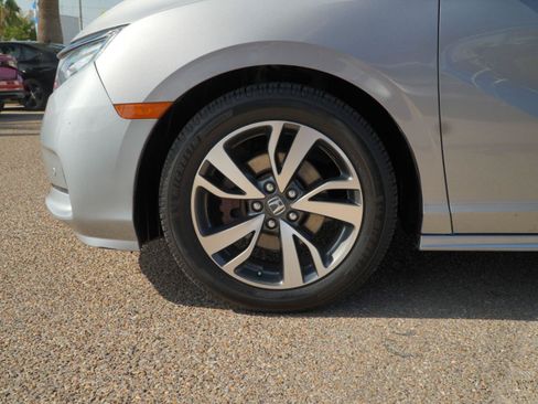 Used 2023 Honda Odyssey Touring image 17