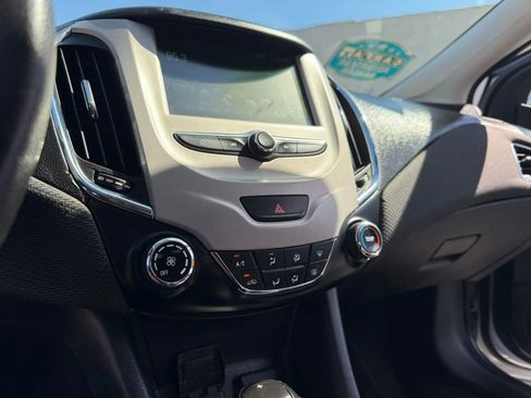 Used 2017 Chevrolet Cruze LS image 22