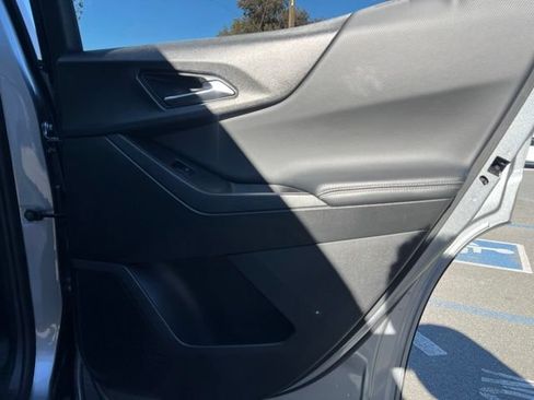 Used 2025 Chevrolet Equinox LT AWD/4WD image 27