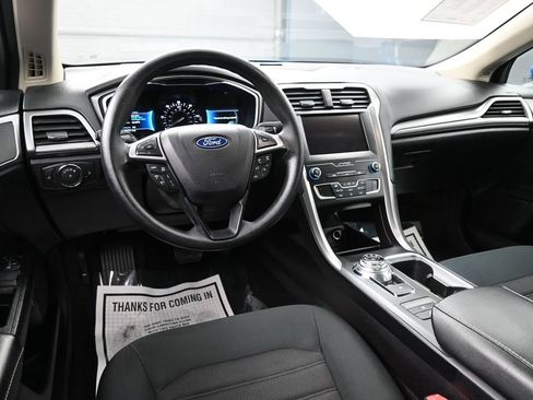 Used 2020 Ford Fusion SE FWD image 27