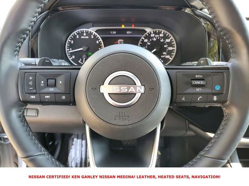 Certified 2025 Nissan Pathfinder SL image 29