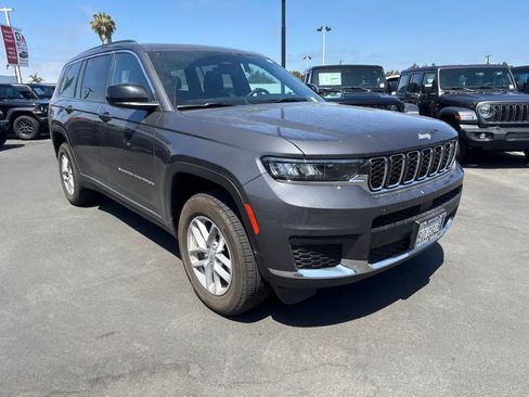 Used 2025 Jeep Grand Cherokee L Laredo RWD image 8