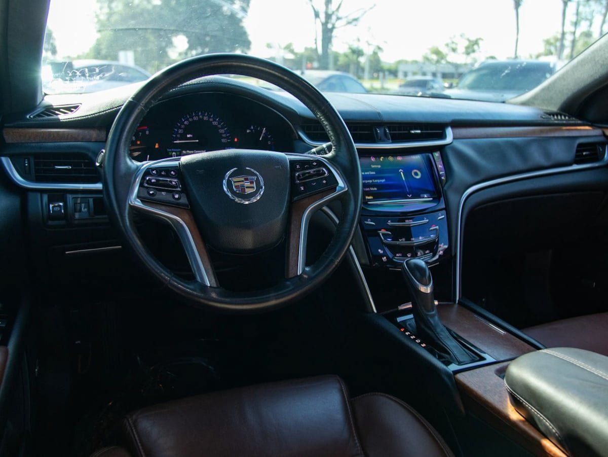 Used 2015 Cadillac XTS Luxury w/ Driver Awareness Package FWD image 28