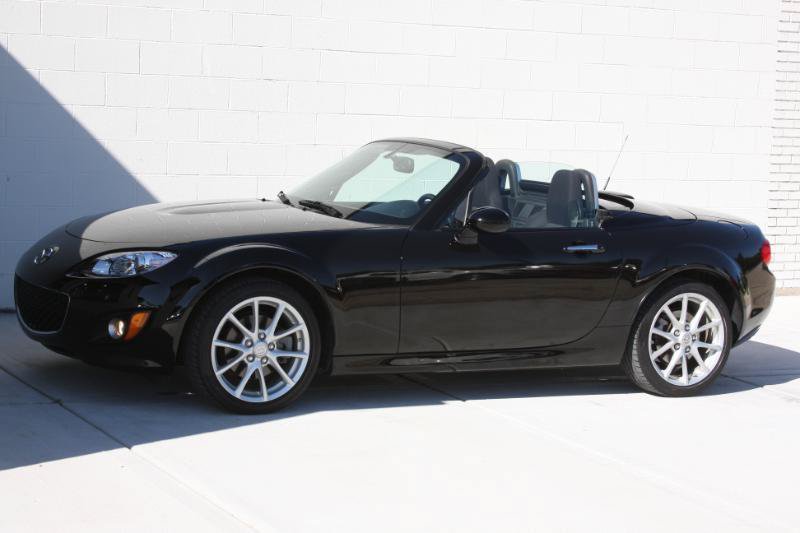 Used 2010 MAZDA MX-5 Miata Touring RWD image 21