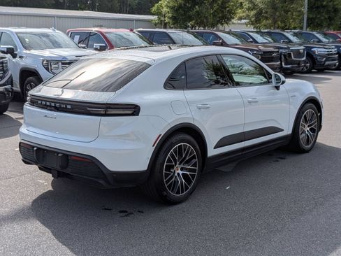 Used 2025 Porsche Macan 4 Electric AWD/4WD image 3