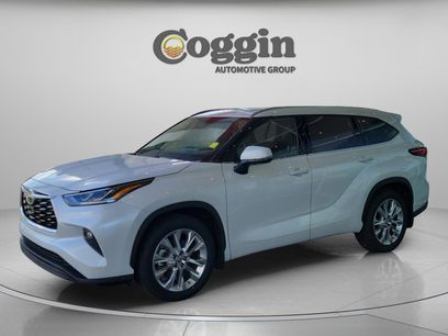 Used 2022 Toyota Highlander Limited