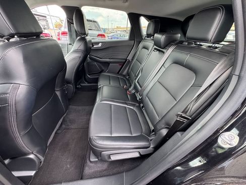 Used 2025 Ford Escape Platinum AWD/4WD image 33
