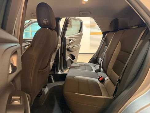 Used 2025 Chevrolet TrailBlazer LT FWD image 24