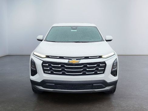 Used 2026 Chevrolet Equinox LT FWD image 8