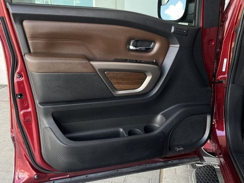 Used 2024 Nissan Titan Platinum Reserve w/ Moonroof Package AWD/4WD image 9