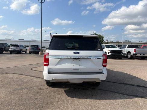 Used 2019 Ford Expedition XLT w/ Equipment Group 202A AWD/4WD image 6