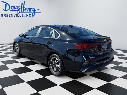 Used 2024 Kia Forte LXS image 3