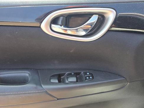 Used 2017 Nissan Sentra SV FWD image 13
