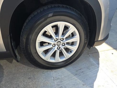 Used 2024 Toyota Grand Highlander XLE image 13