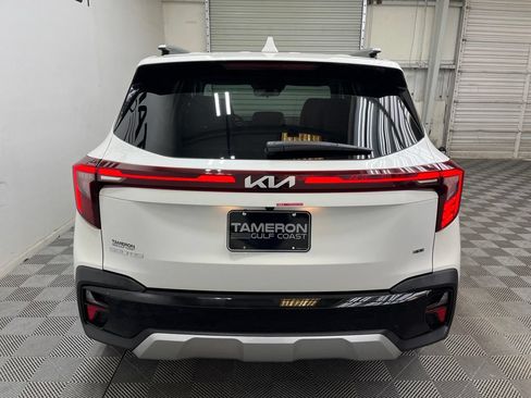 Used 2025 Kia Seltos EX AWD/4WD image 10