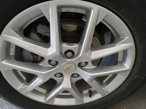 Used 2024 Chevrolet Equinox LT image 31