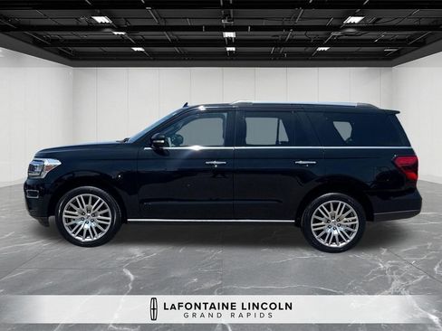 Used 2023 Ford Expedition Limited AWD/4WD image 2