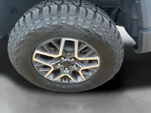 Used 2025 Jeep Wrangler Unlimited Sport AWD/4WD image 9