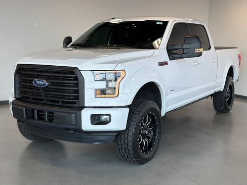 Used 2016 Ford F150 Lariat w/ Equipment Group 502A Luxury AWD/4WD image 3