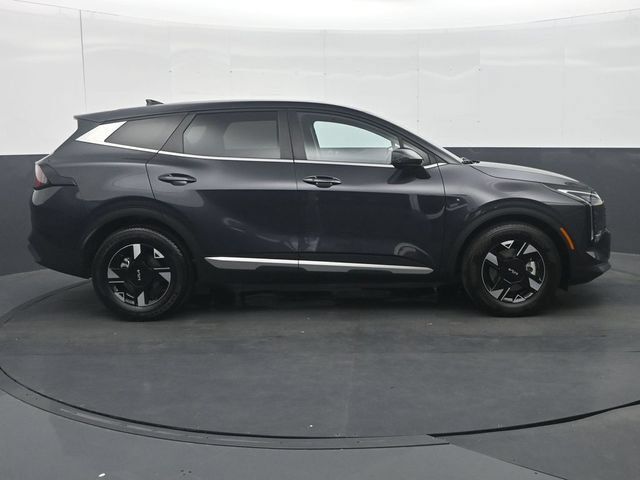 Used 2026 Kia Sportage LX FWD image 8