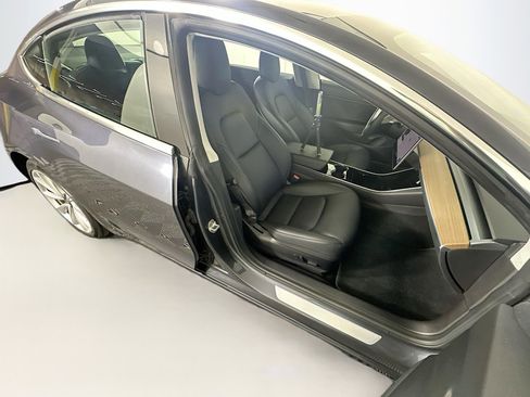 Used 2018 Tesla Model 3 Long Range AWD/4WD image 32