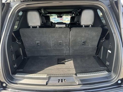 Used 2020 Lincoln Navigator Reserve w/ Equipment Group 208A Reserve image 8