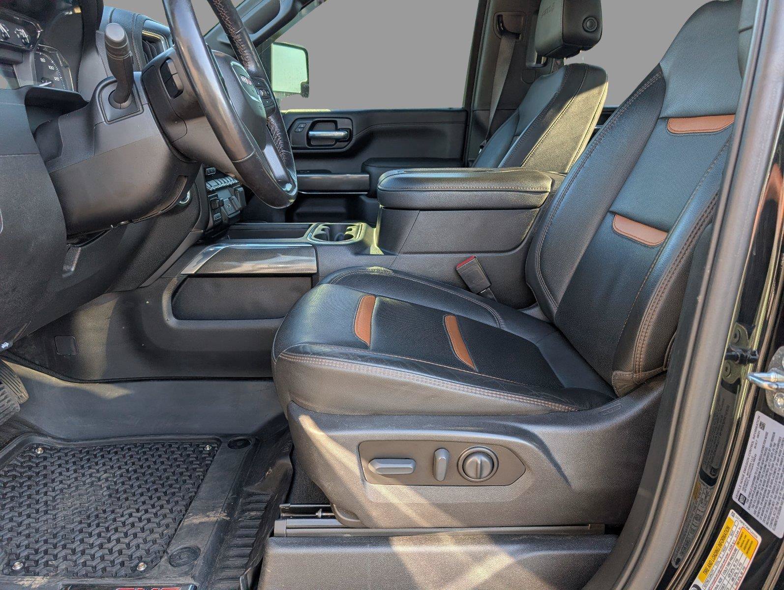 Used 2022 GMC Sierra 2500 AT4 w/ Gooseneck/5TH Wheel Package AWD/4WD image 3