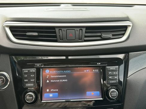 Used 2016 Nissan Rogue SL FWD image 35