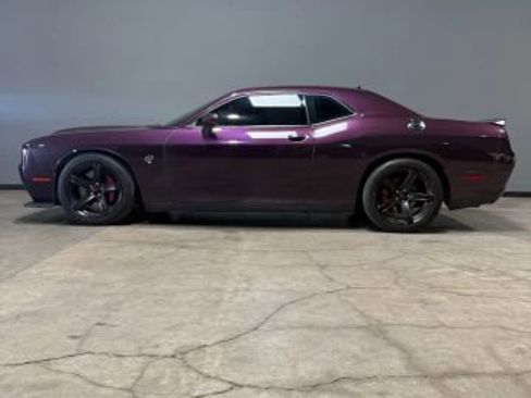 Used 2020 Dodge Challenger SRT Hellcat image 2