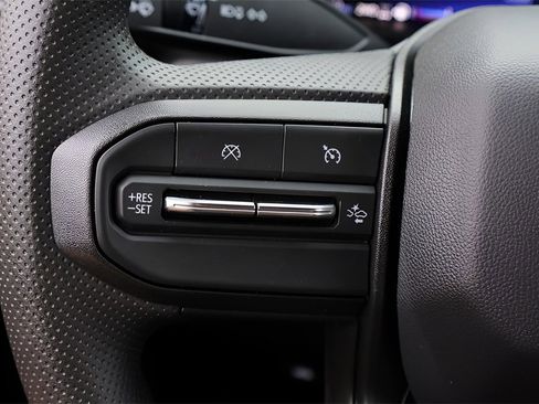 Used 2024 Chevrolet Colorado Trail Boss w/ Technology Package image 16