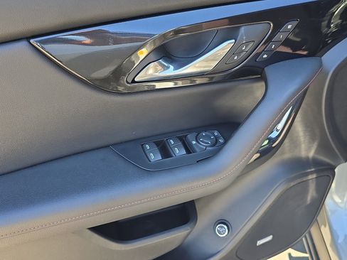 Certified 2023 Chevrolet Blazer RS w/ Driver Confidence II Package image 12